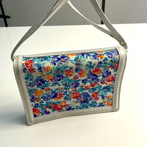 Leather bag from Roberto Vascon with beautifully painted looking flowers design